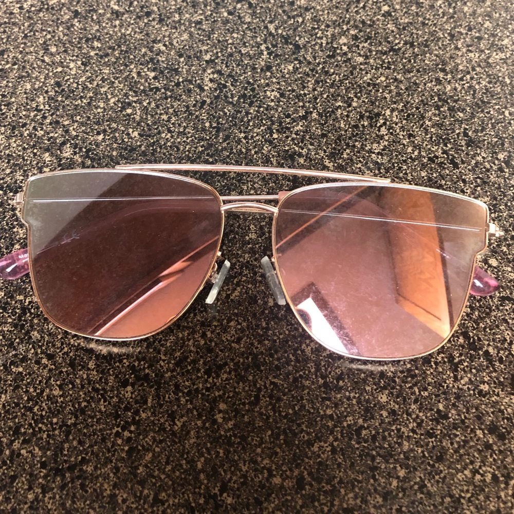 PINK SUNGLASSES